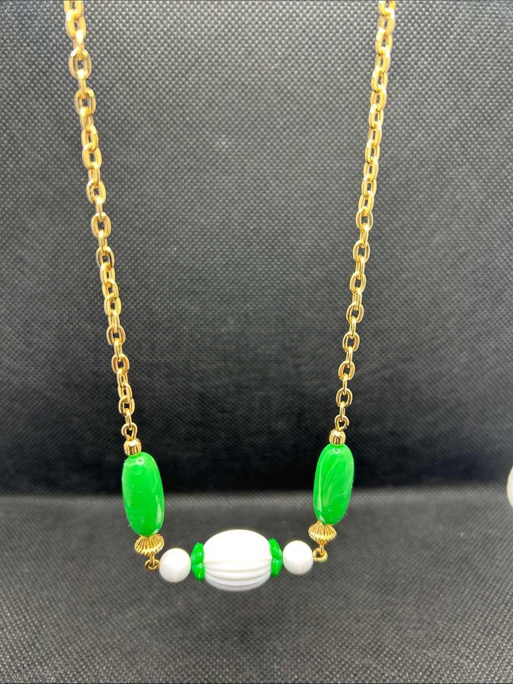 Vintage 1975 Avon Green and White beaded necklace with Gold Hardware